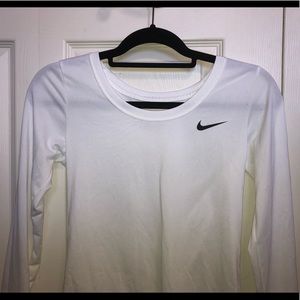 NIKE DRI FIT LONG SLEEVE
